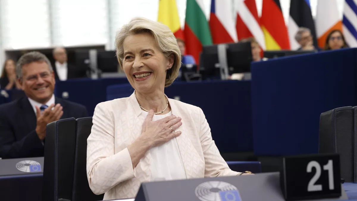 Ursula on der leyen festeggia alla rielezione per la presidenza europea