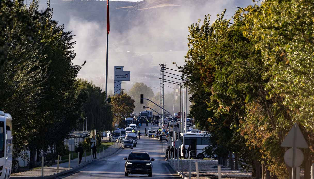 Attacco terroristico vicino ad Ankara: quattro morti e 14 feriti, uccisi due attentatori