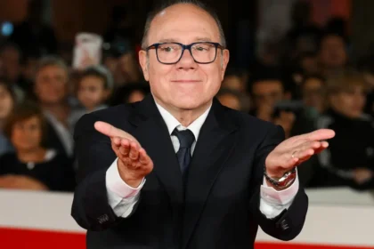 Carlo Verdone e la strigliata rap a Elly Schlein e al Pd: "Vuoi fare Eminem? Ok, ma almeno parlaci chiaro!"